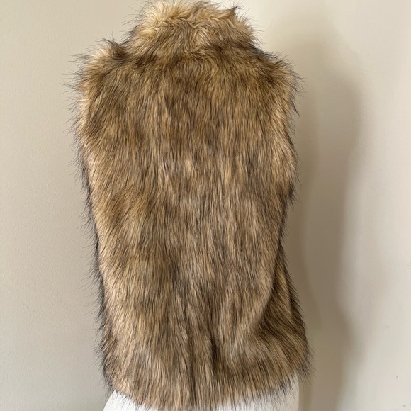 WILLI SMITH faux fur vest - Picture 2 of 8